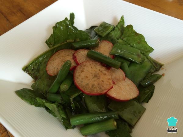 Recette de salade d'épinards et radis