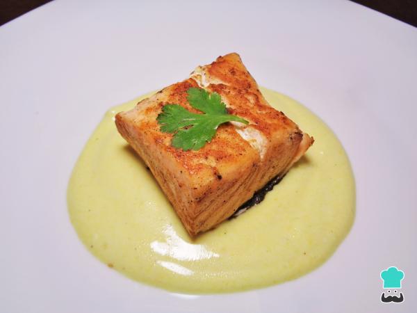 Recette de saumon grillé avec sauce au yaourt