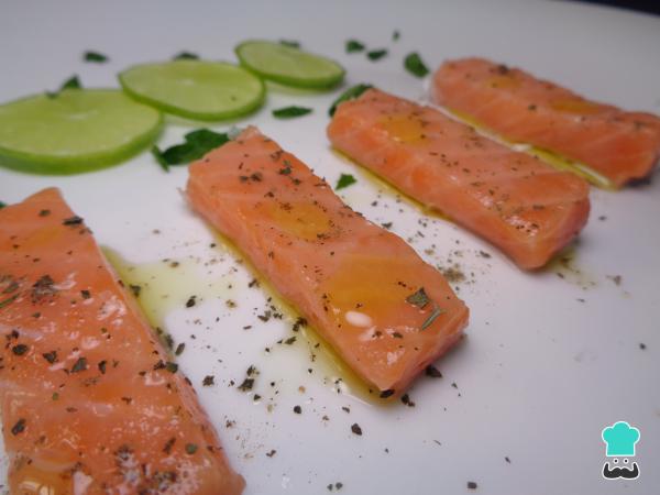 Recette de saumon mariné au citron et à l'aneth