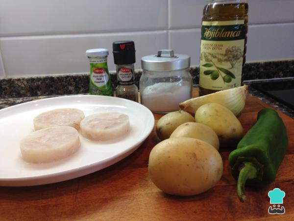 Recette de médaillons de merlu au four avec pommes de terre - Étape 1