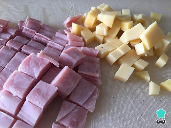 Recette de Pain de viande au jambon et fromage - Étape 2
