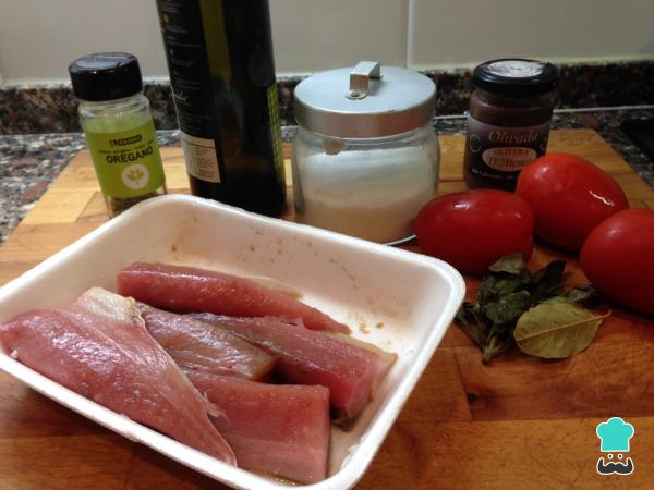 Recette de bonite aux tomates au four - Étape 1