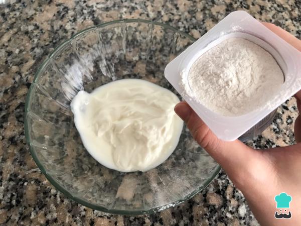 Recette rapide de pâte à pizza sans repos - Étape 1
