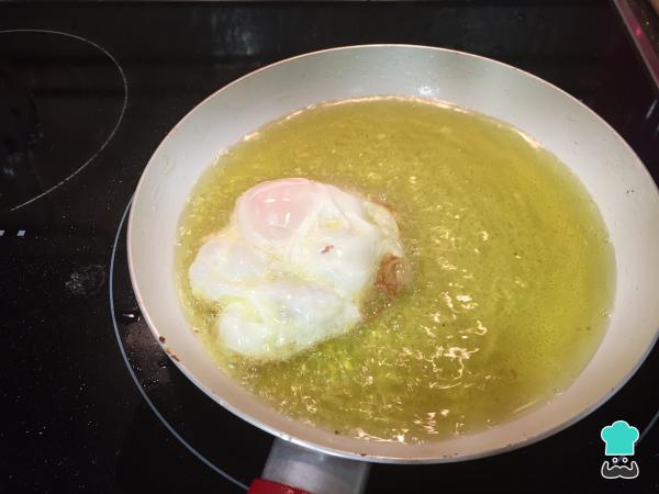 Recette de Pommes de terre à l'œuf et à la morue - Étape 5