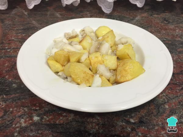 Recette de Pommes de terre à l'œuf et à la morue - Étape 4