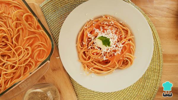 Recette de Spaghettis rouges à la crème - Étape 6