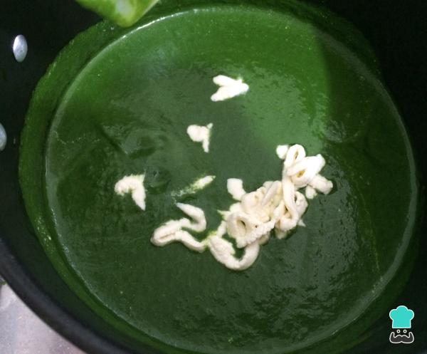 Recette de saumon avec sauce aux épinards - Étape 5