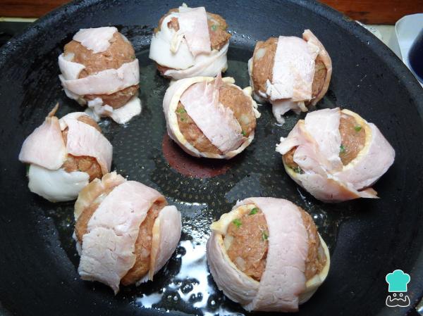 Recette de boulettes de viande enrobées de bacon au four – Étape 7