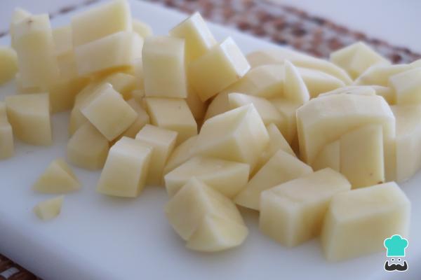 Recette de salade de pommes de terre et d'œufs durs - Étape 1