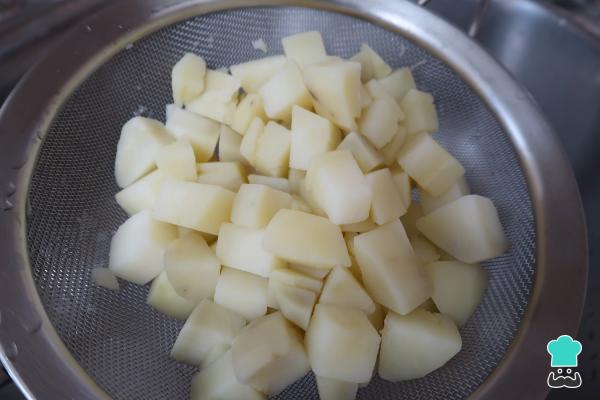 Recette de salade de pommes de terre et d'œufs durs - Étape 2
