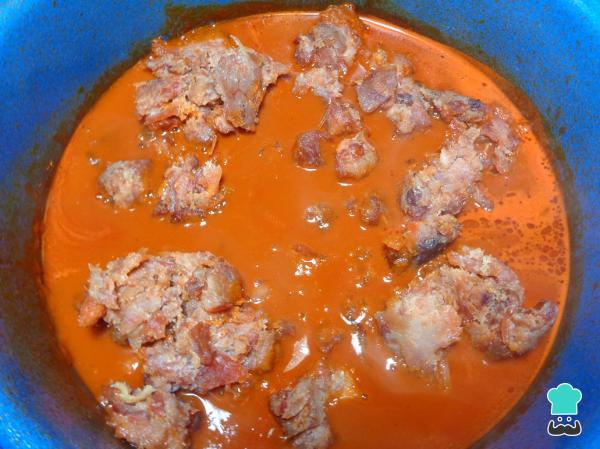 Recette de Chicharrón pressé à la sauce chili guajillo - Étape 4