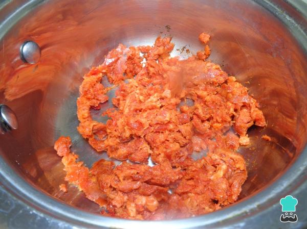 Recette Chorizo ​​​​à l'oeuf en sauce rouge - Étape 3