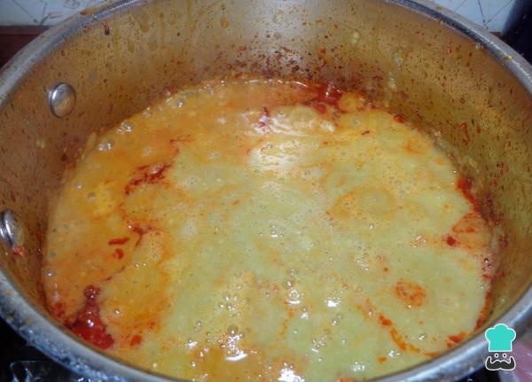 Recette de Longaniza en sauce verte avec pommes de terre et nopales - Étape 7