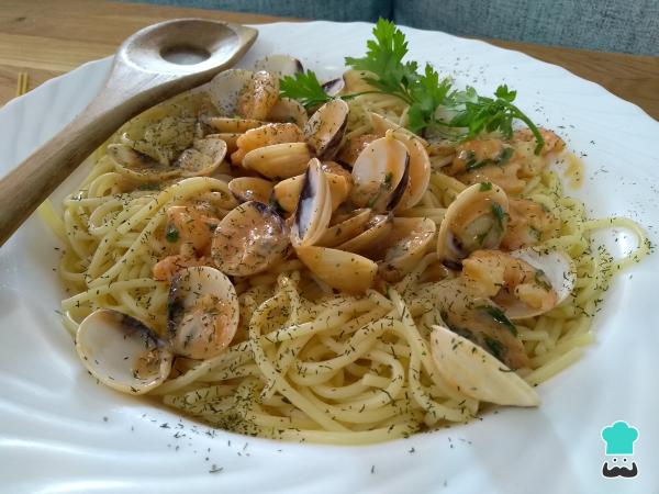 Recette Spaghetti aux crevettes et palourdes - Étape 10