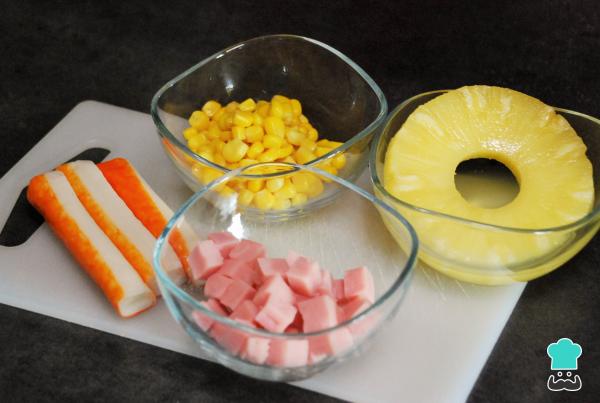 Recette de salade d'ananas tropicale - Étape 1