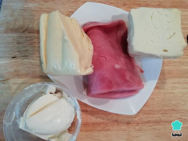 Recette de Sorrentinos au jambon et au fromage - Étape 1