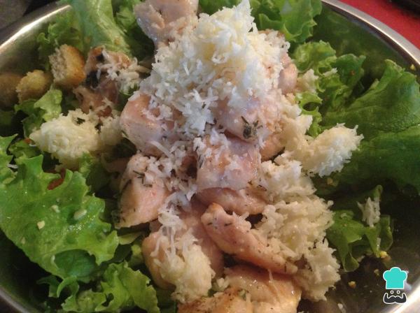 Recette de salade César au poulet – Étape 10