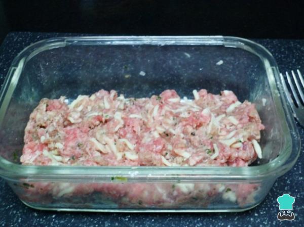 Recette de Boulettes de viande farcies à la mozzarella - Étape 1