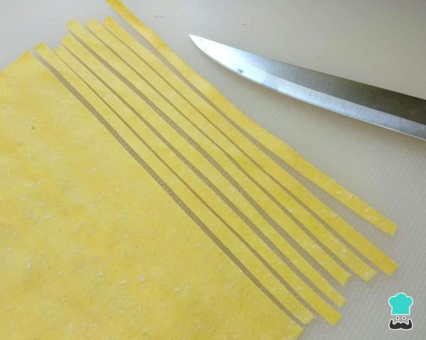 Recette de Nouilles aux crevettes et crème - Étape 1