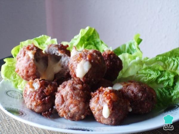 Recette de Boulettes de viande farcies au fromage mozzarella