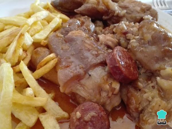 Recette de Pieds de porc en sauce