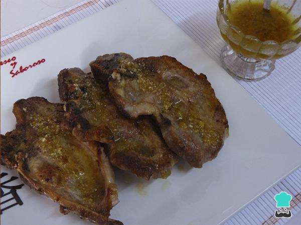 Recette de côtelettes de porc à la sauce à l'oignon