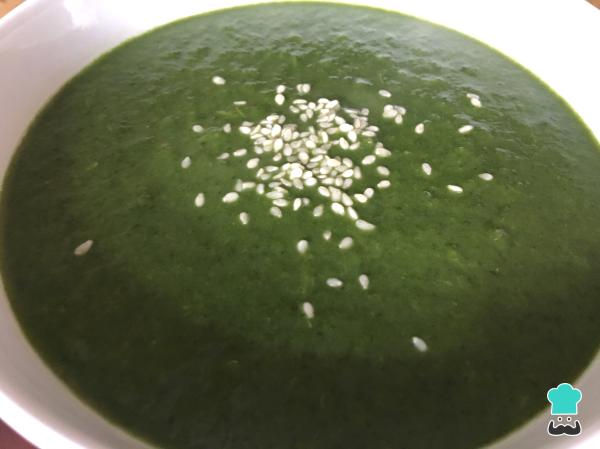 Recette de crème végétalienne au chou frisé