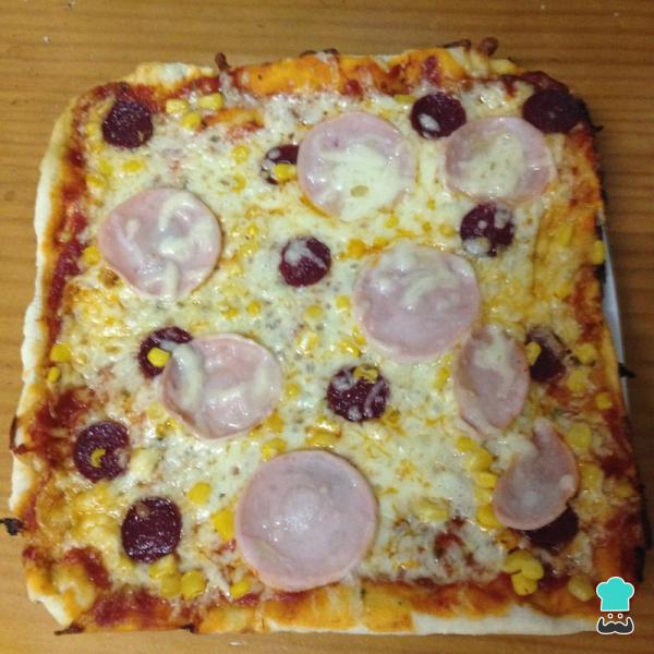 Recette de pizza au salami