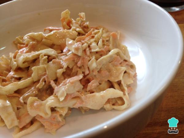 Recette de salade de chou et de carottes aigre-douce