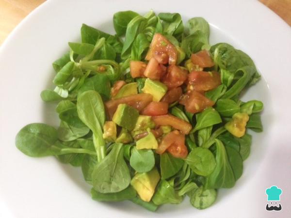 Recette de salade de cresson, tomates et avocat
