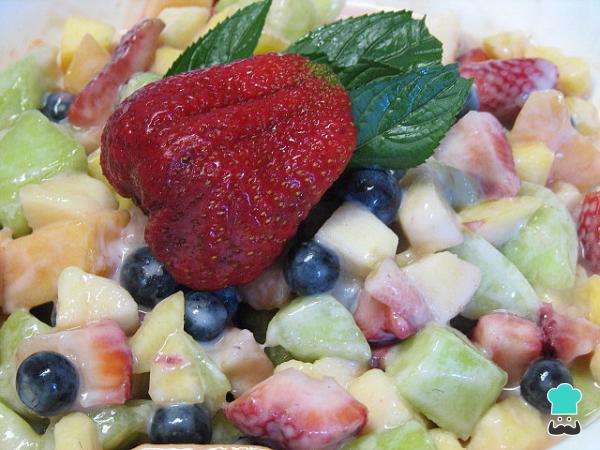 Recette de salade de fruits avec sauce au yaourt