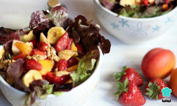Recette de salade légère aux fruits