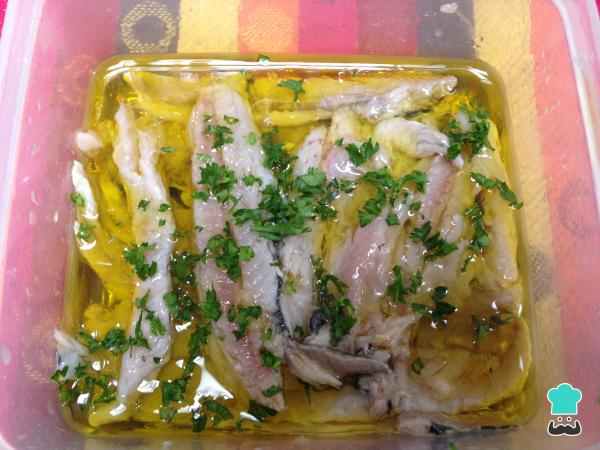 Recette d'anchois frais au vinaigre - Étape 6