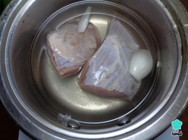 Recette de Poitrine de Bœuf à la Sauce Verte - Étape 2