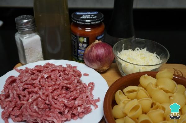 Recette de pâtes au four avec sauce bolognaise - Étape 1