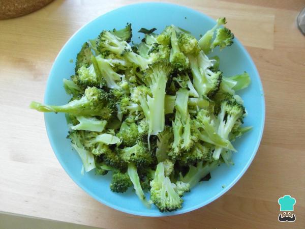 Recette de pâtes au poulet, brocoli et fromage - Étape 2