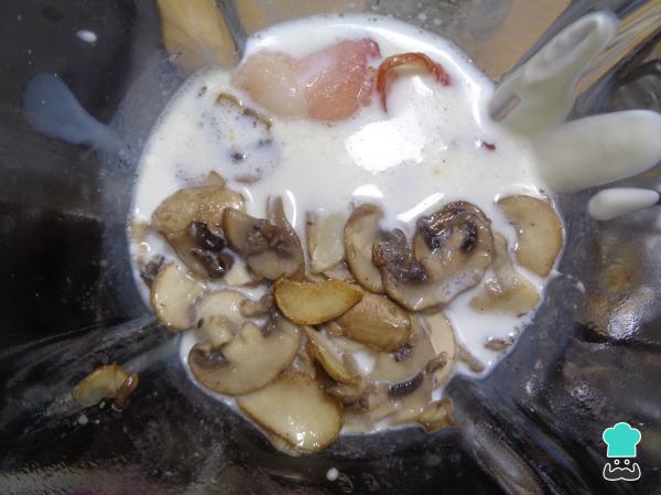 Recette de Médaillons de Bœuf à la Sauce Bacon et Champignons - Étape 7