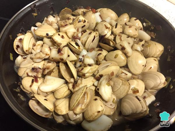 Recette de pâtes aux seiches et palourdes - Étape 3