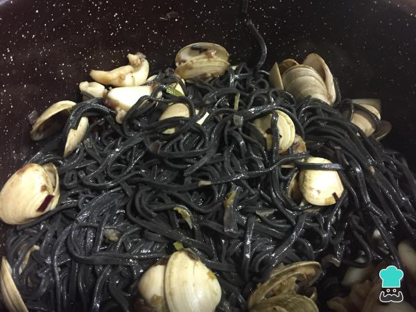 Recette de pâtes aux seiches et palourdes - Étape 4