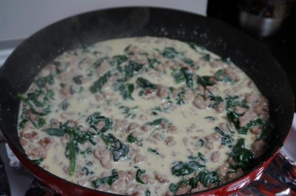 Recette de pâtes avec sauce aux épinards et au fromage - Étape 7