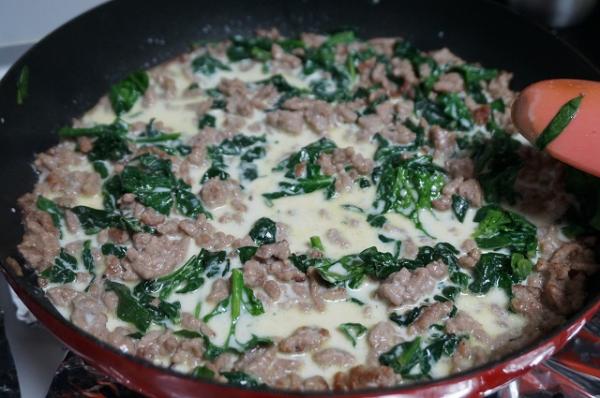 Recette de pâtes avec sauce aux épinards et au fromage - Étape 6