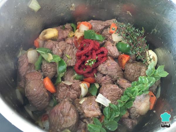 Recette de Ragoût de Bœuf aux Pommes de Terre et Petits Pois - Étape 6