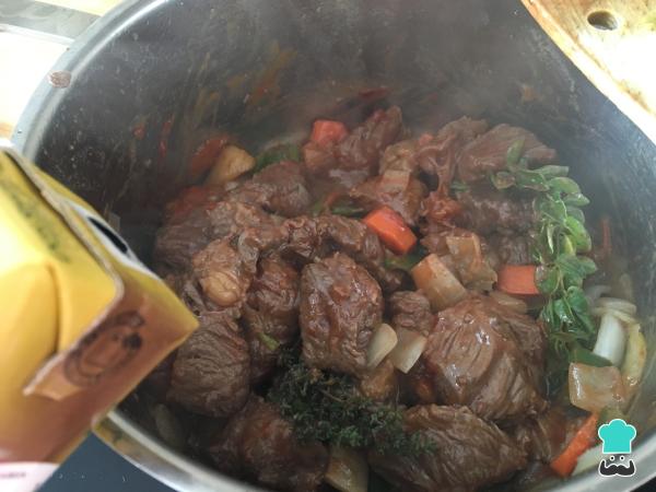 Recette de Ragoût de Bœuf aux Pommes de Terre et Petits Pois - Étape 7