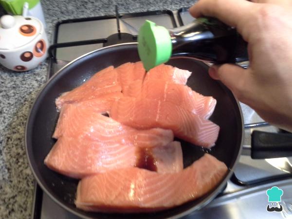 Recette de Saumon Grillé à la Sauce Soja - Étape 6
