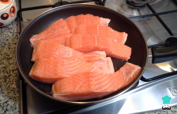 Recette de Saumon Grillé à la Sauce Soja - Étape 5