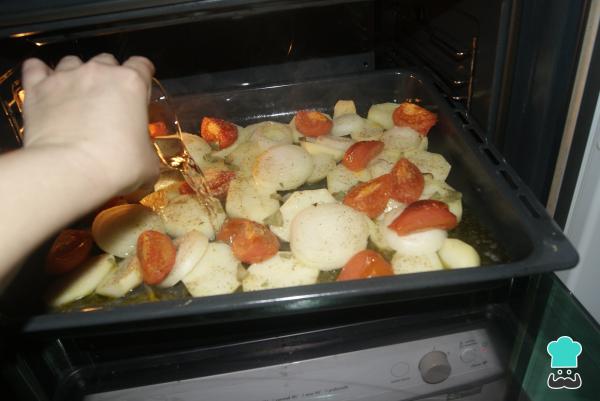 Recette du Turbot au four avec pommes de terre au four - Étape 6