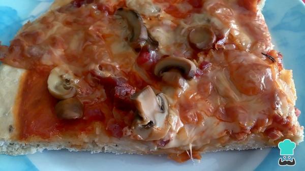 Recette de pizza au jambon Serrano et aux champignons - Étape 5