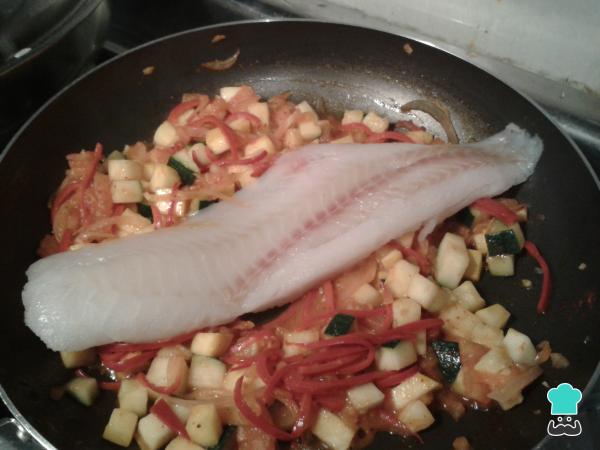 Recette de Merlu en sauce aux légumes - Étape 7