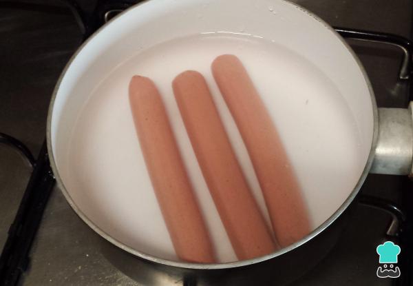 Recette de Saucisses à la sauce tomate épicée - Étape 1