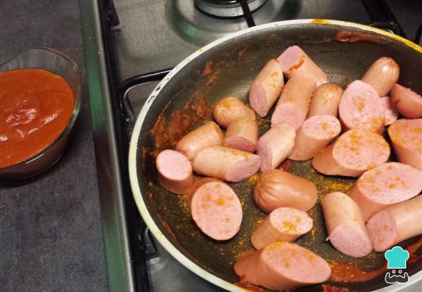 Recette de Saucisses à la sauce tomate épicée - Étape 4
